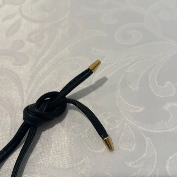 Beautiful Leather School of Florence Crossbody - Picture 5 of 12